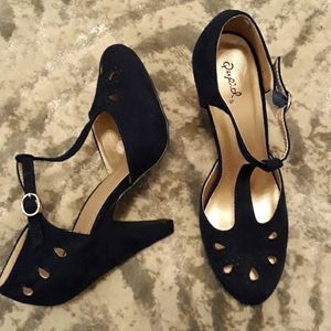 Dark blue heels Modcloth
